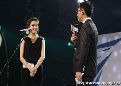 bw必威西汉姆联官方网站服装表演与设计专业的女孩孙博摘得鈥湵┨焓光澕揪